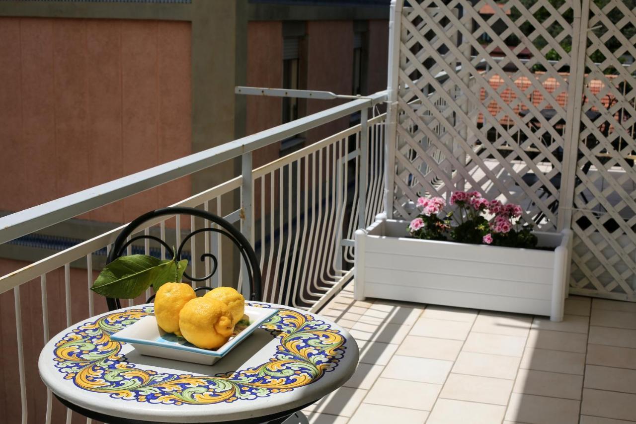 Sweet Sorrento Holidays Exterior foto